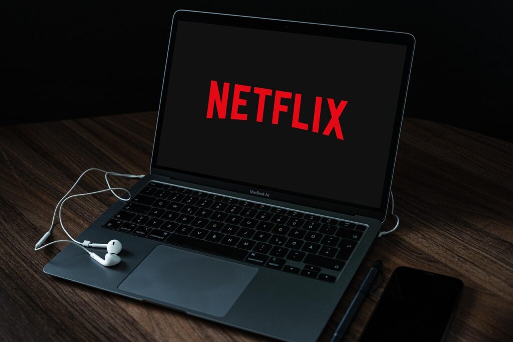 netflix, laptop, earphones, streaming, digital, technology, entertainment, multimedia, screen, media, internet, computer, desk, headphones, macbook, app, web, digitization, online, netflix, netflix, netflix, netflix, netflix